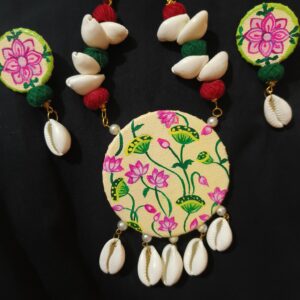 PICHWAI LOTUS HANDPAINTED CANVAS COWRIE JEWELLERY SET
